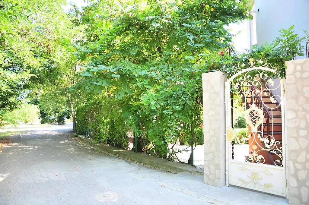 Secret Garden House Hotell Varna
