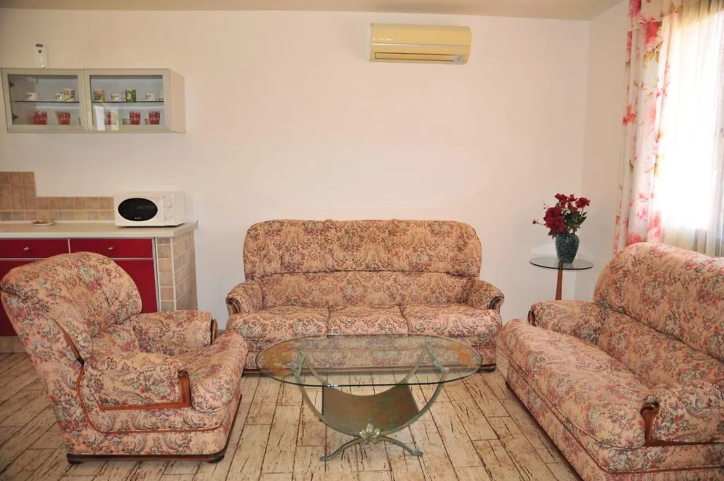 Secret Garden House Hotell Varna 2*,  Bulgarien