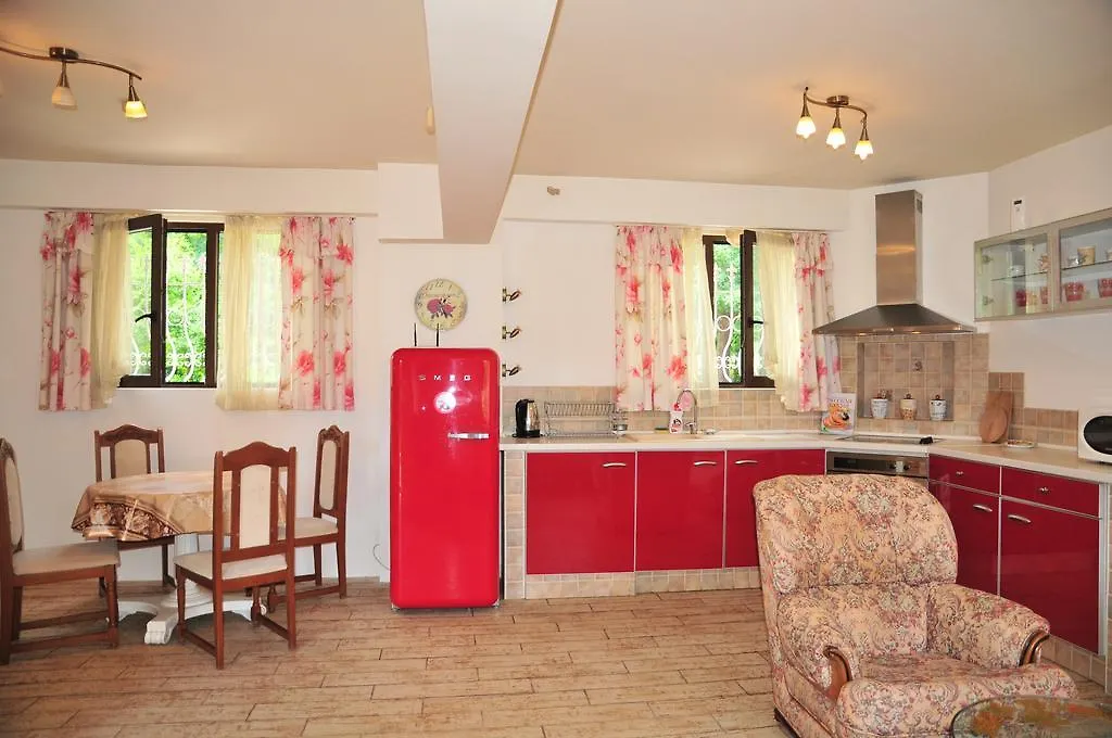 ** Pensionat Secret Garden House Hotell Varna Bulgarien